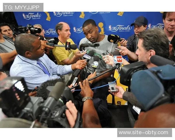 球迷反击KD自称主队一员KD回应接受现实的无奈