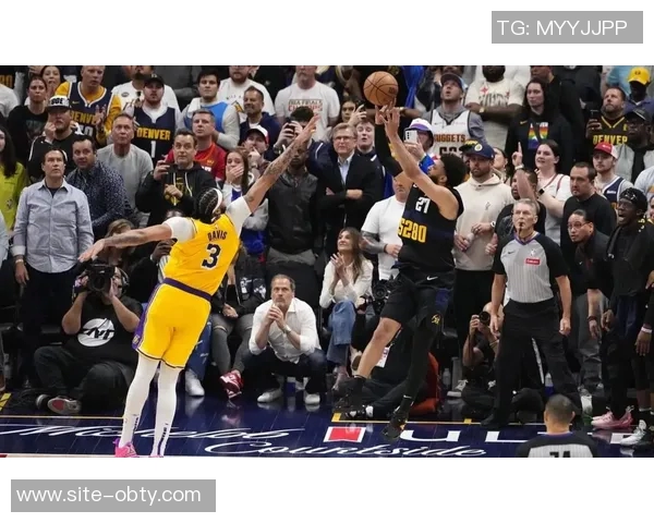 东契奇缺阵期间里夫斯展现超凡实力场均41分10助攻命中率惊人 东契奇缺阵期间里夫斯展现超凡实力场均41分10助攻命中率惊人