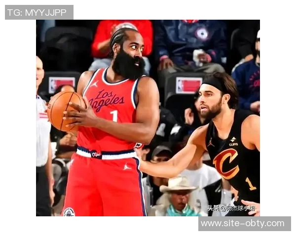 快船训练营第二天精彩瞬间哈登博格丹欢笑小卡保罗同框引关注 快船训练营第二天精彩瞬间哈登博格丹欢笑小卡保罗同框引关注